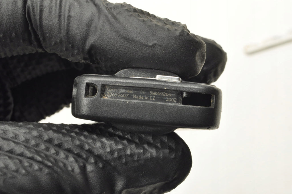 VOLVO S80 V70 XC70 XC60 S60 V60 REMOTE CONTROL KEY 30659607