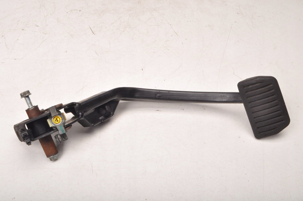 VOLVO S90 II V90 2.0 D4 BRAKE PEDAL EUROPE 31489735