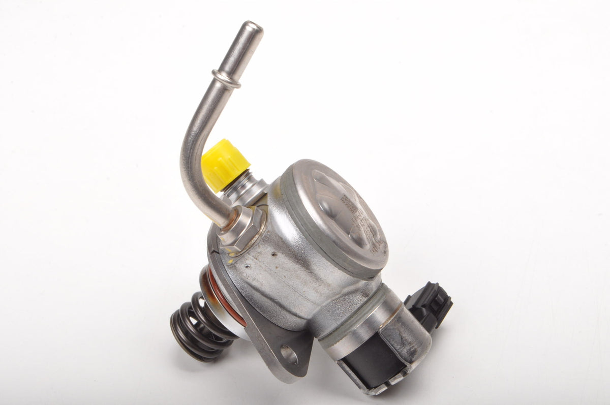 VOLVO S90 II V90 V40 II 1.5 T3 152KM FUEL PUMP 31437903