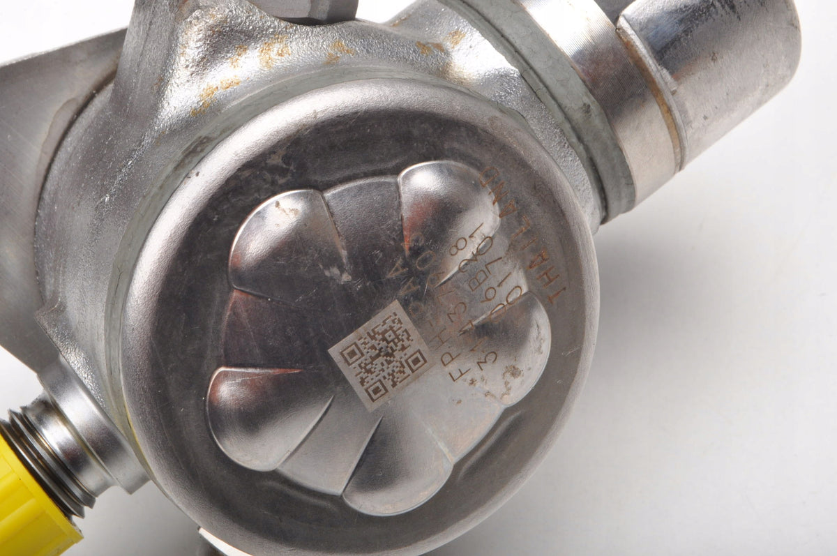 VOLVO S90 II V90 V40 II 1.5 T3 152KM FUEL PUMP 31437903