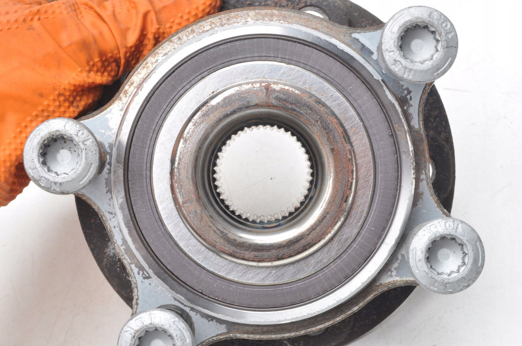 VOLVO S90 S90 II XC90 XC40 S60 V60 FRONT HUB 32246175