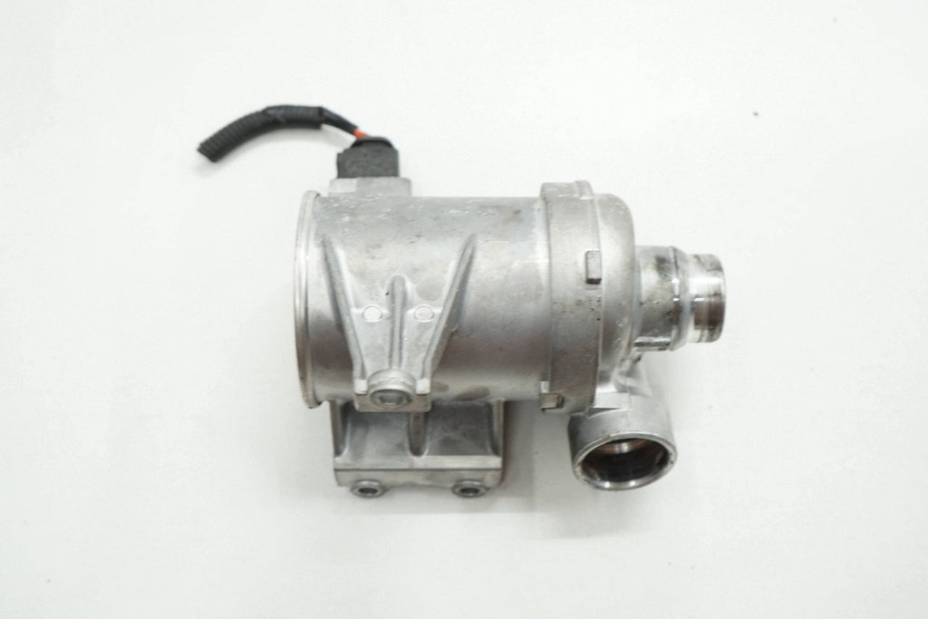 VOLVO S90 V90 18R 2.0 T6 ADDITIONAL WATER PUMP 32382249