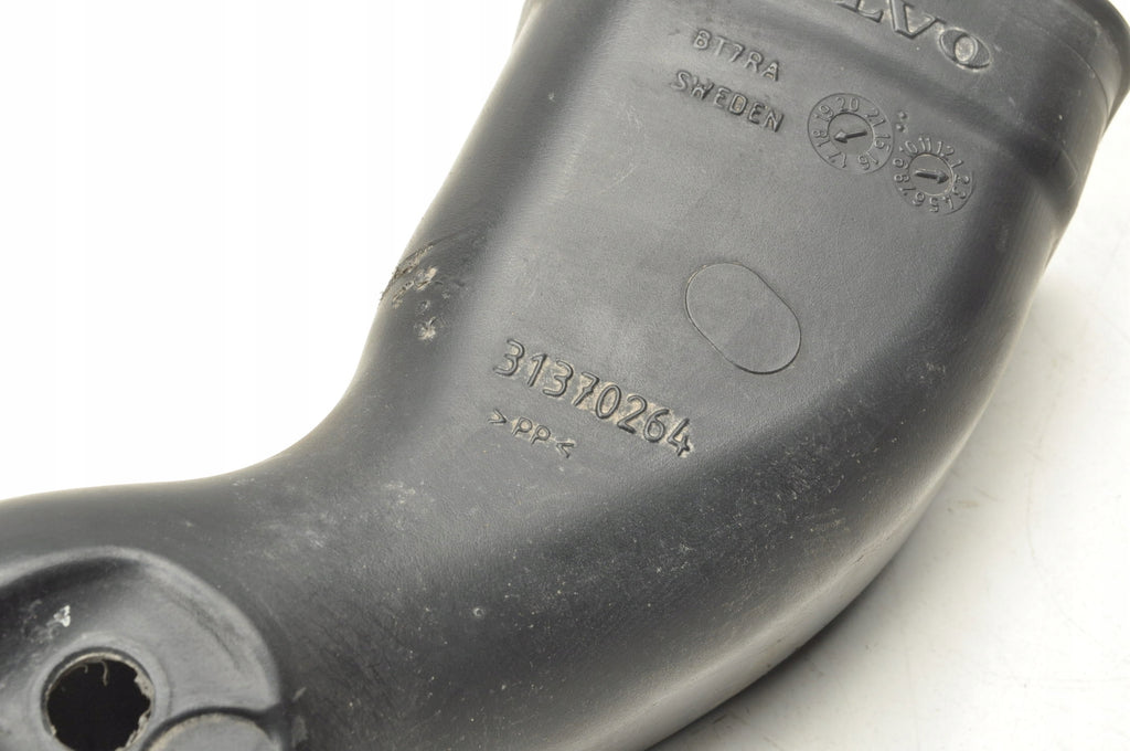 VOLVO S90 V90 II 2.0 D4 190KM AIR INTAKE PIPE 31370264