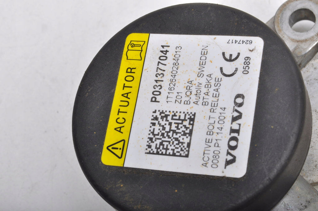 VOLVO S90 V90 II ACTIVE SCREW 31377041
