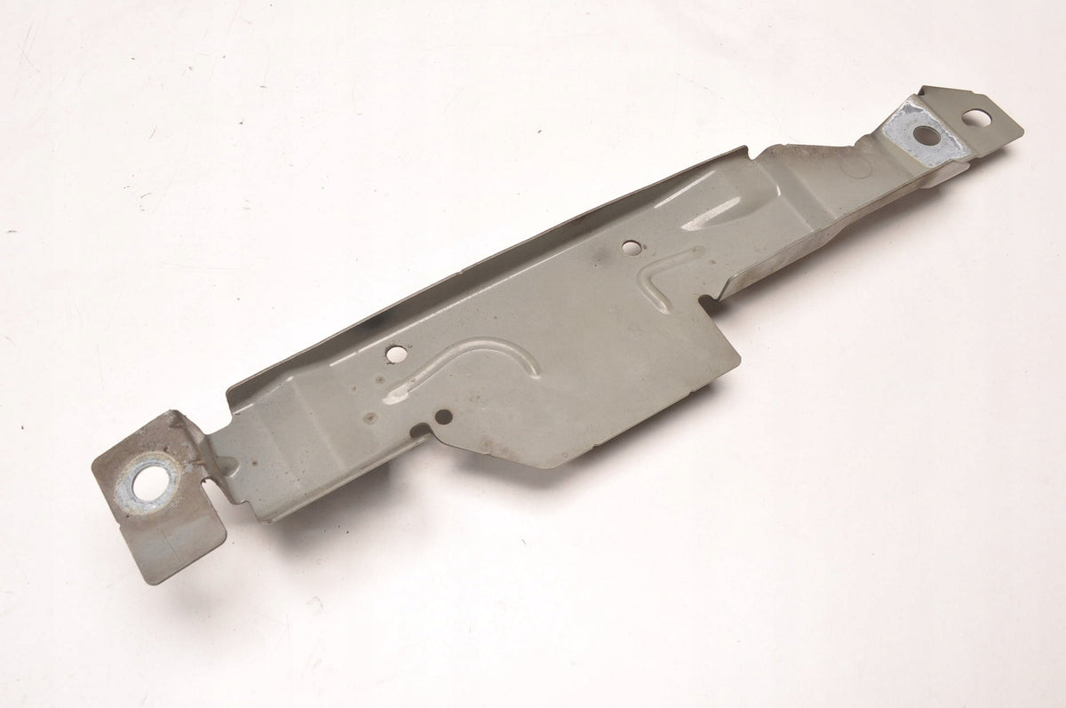 VOLVO S90 V90 II FENDER MOUNT LEFT