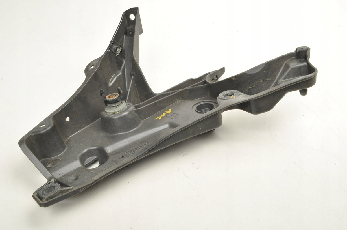 VOLVO S90 V90 II FENDER MOUNT RIGHT 31378985