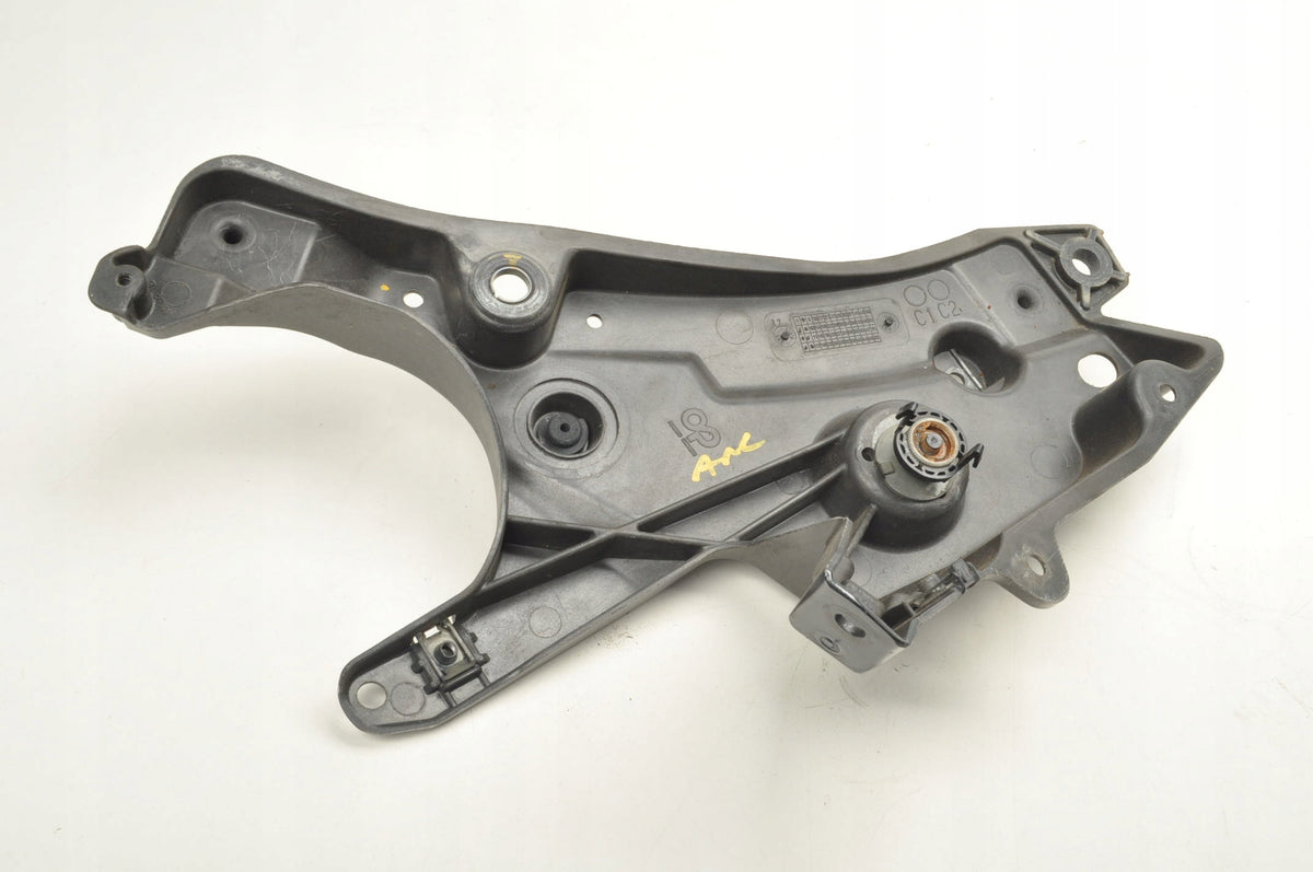 VOLVO S90 V90 II FENDER MOUNT RIGHT 31378985