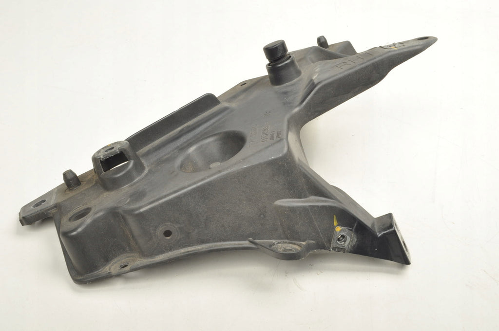 VOLVO S90 V90 II FENDER MOUNT RIGHT 31378985