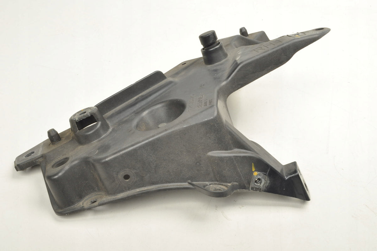 VOLVO S90 V90 II FENDER MOUNT RIGHT 31378985