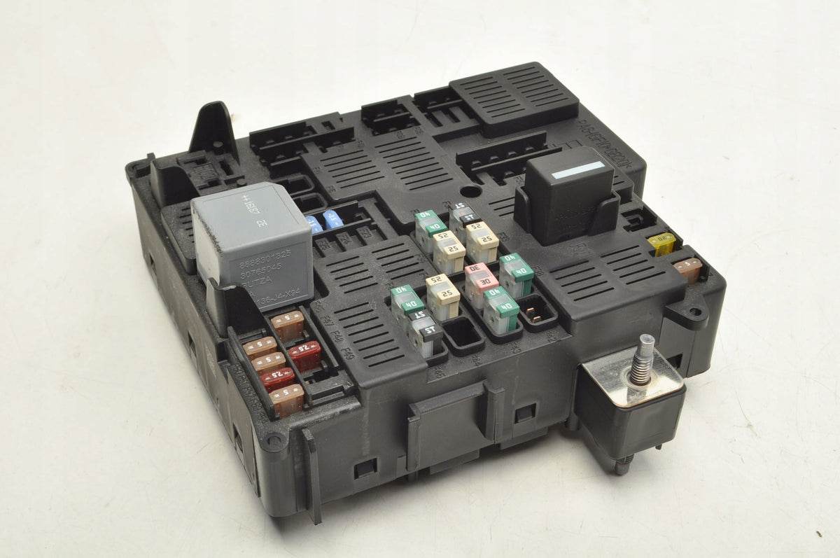 VOLVO S90 V90 XC60 XC90 2.0 D5 FUSE BOX 31473570