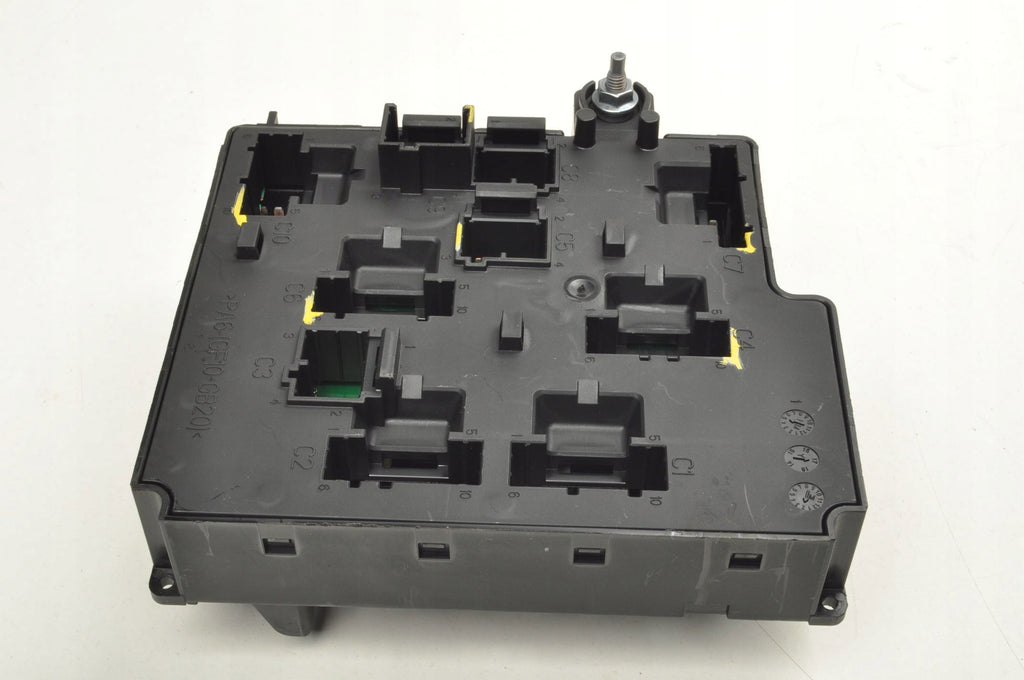VOLVO S90 V90 XC90 FUSE BOX 31473570