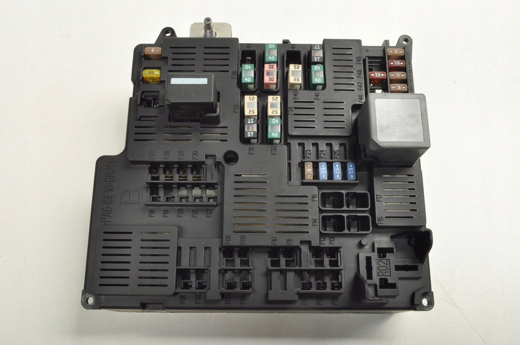 VOLVO S90 V90 XC90 FUSE BOX 31473570