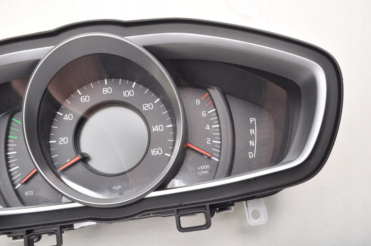 VOLVO V40 II 1.5 T2 COUNTER CLOCKS 31453104 UK LIFT