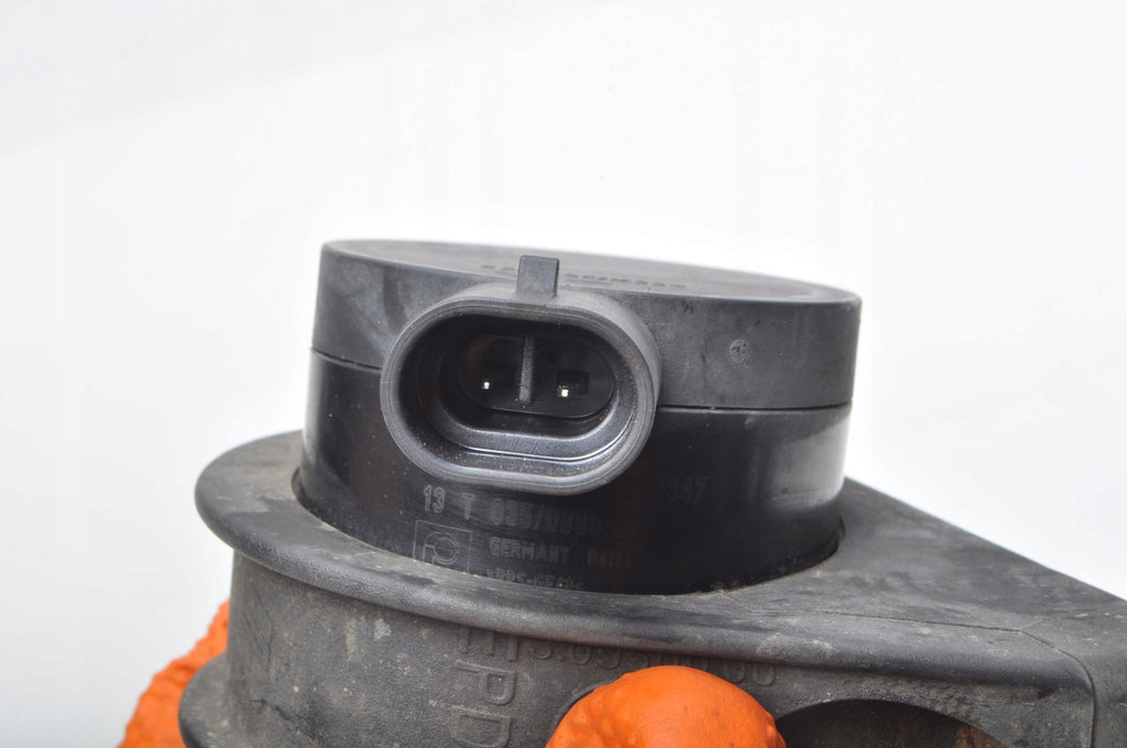 VOLVO V40 II 1.6 D2 114KM WATER PUMP 31320347