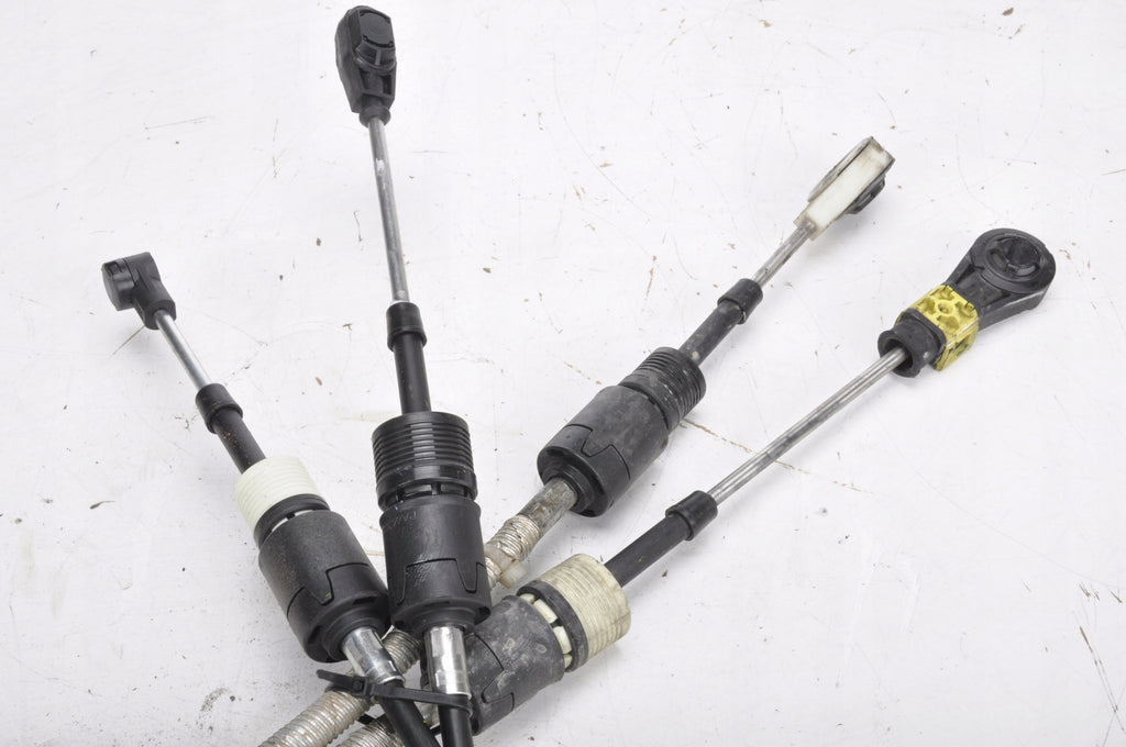VOLVO V40 II 1.6 D2 SHIFT CABLE 31367496