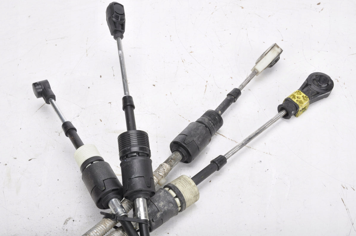 VOLVO V40 II 1.6 D2 SHIFT CABLE 31367496