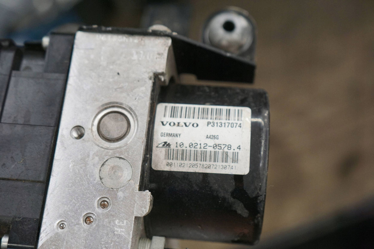 VOLVO V40 II 12R BRAKE PUMP ABS P31317074