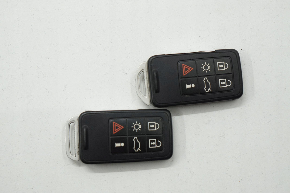 VOLVO V40 II 12R KLUCYK PILOT 30659491