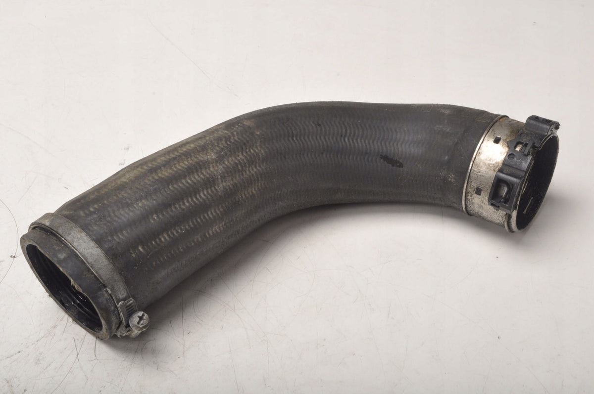 VOLVO V40 II 2.0 D2 INTERCOOLER HOSE 31370687