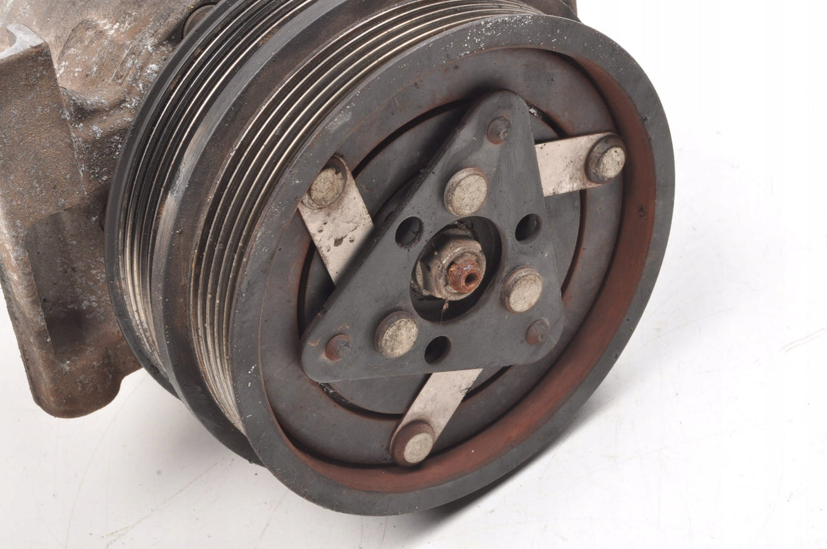 VOLVO V40 II 2.0 D3 150KM AIR CONDITIONING COMPRESSOR 31292175