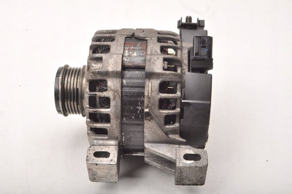 VOLVO V40 II 2.0 D3 150KM ALTERNATOR 31288880