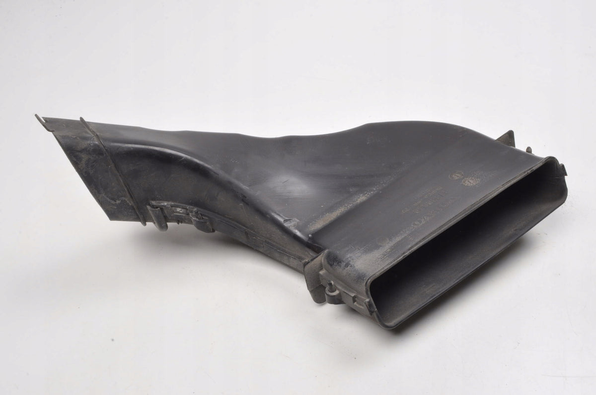 VOLVO V40 II 2.0 D4 190KM AIR INTAKE PIPE 31338658
