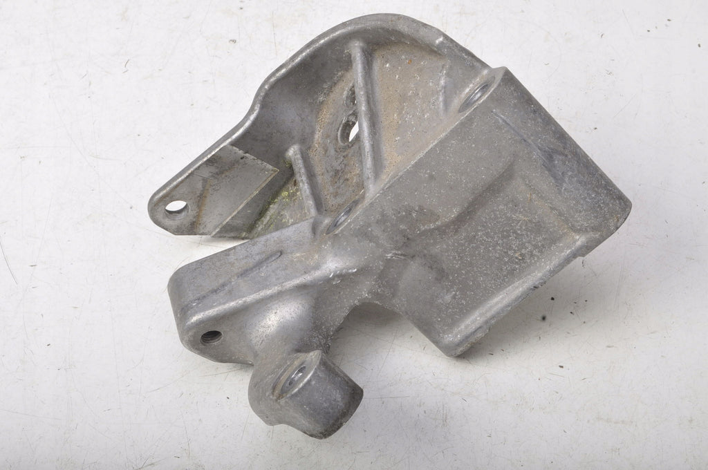 VOLVO V40 II 2.0 D4 190KM ENGINE PAW BRACKET 31359638