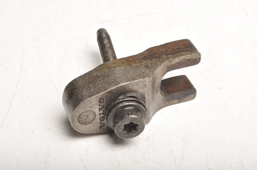 VOLVO V40 II 2.0 D4 190KM FOOT INJECTION MOUNT