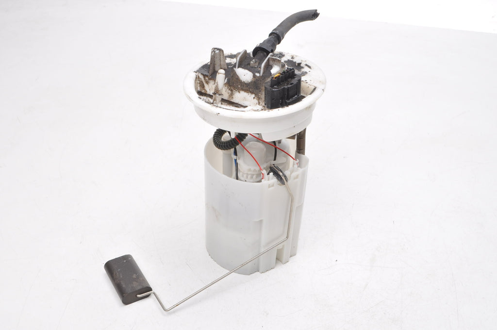 VOLVO V40 II 2.0 T2 FUEL PUMP 31321091