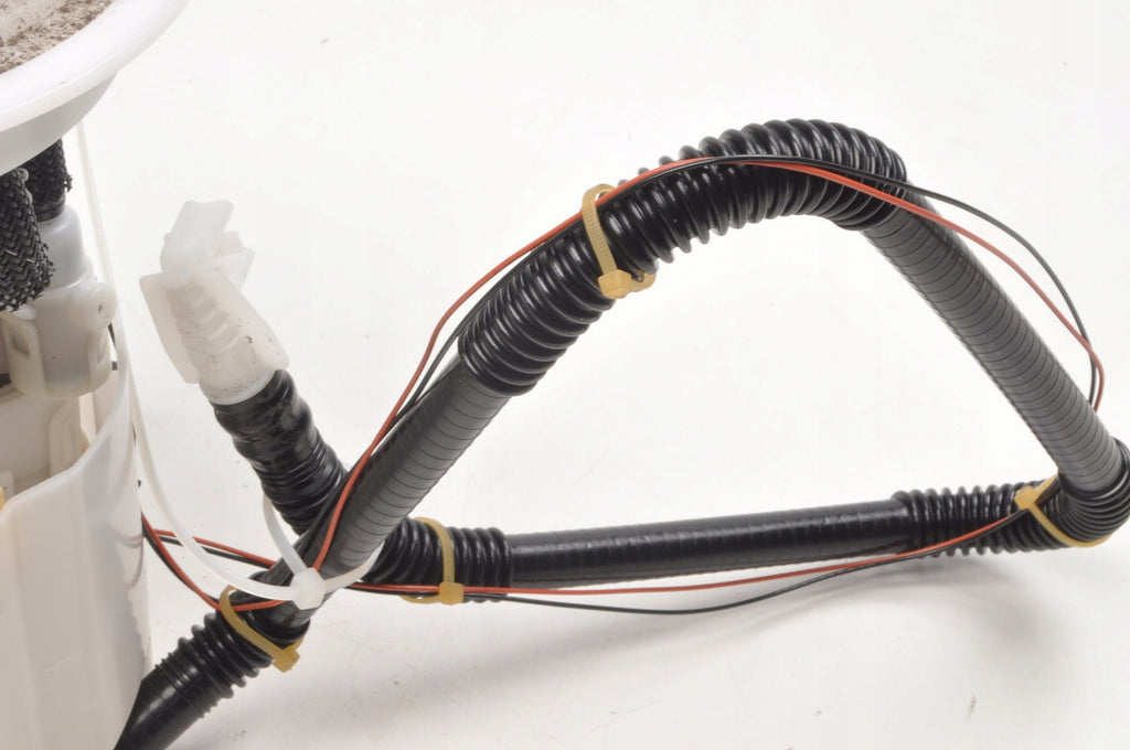 VOLVO V40 II 2.0 T5 245KM FUEL PUMP 6N51-9H307-GC 0580314220