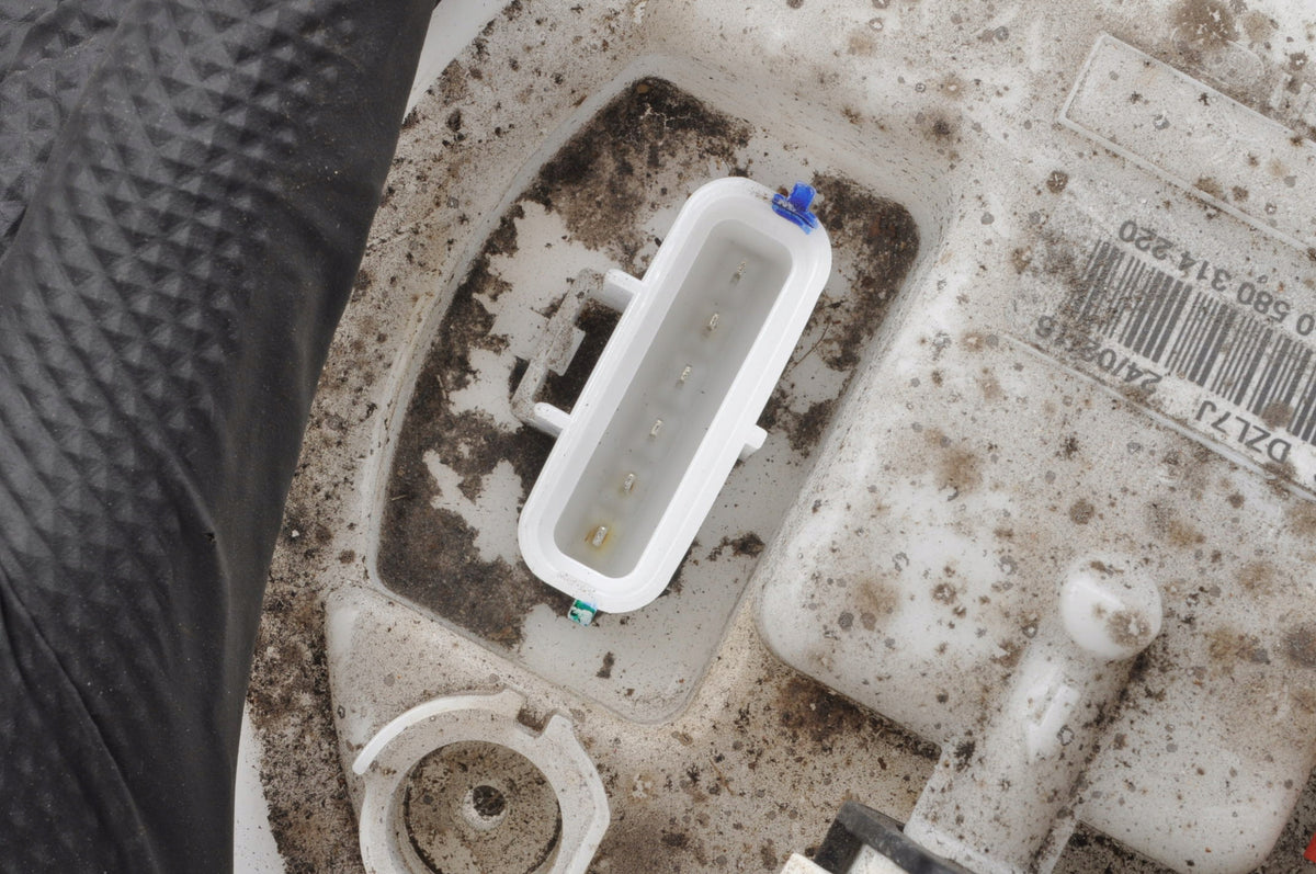 VOLVO V40 II 2.0 T5 245KM FUEL PUMP 6N51-9H307-GC 0580314220