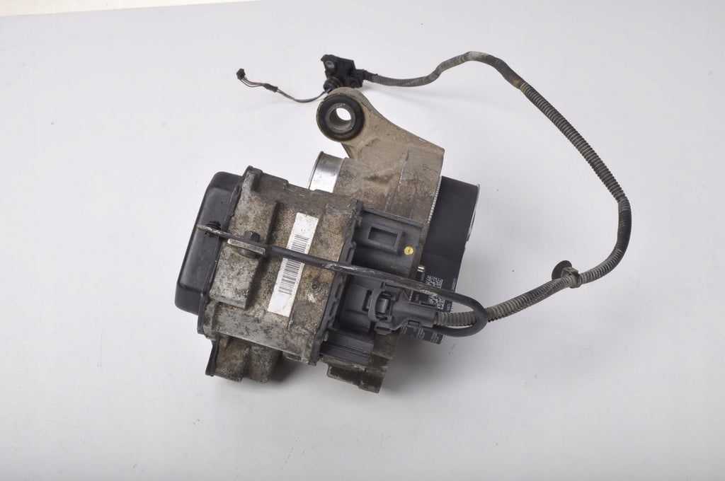 VOLVO V40 II ENGINE A0026396 41516971B