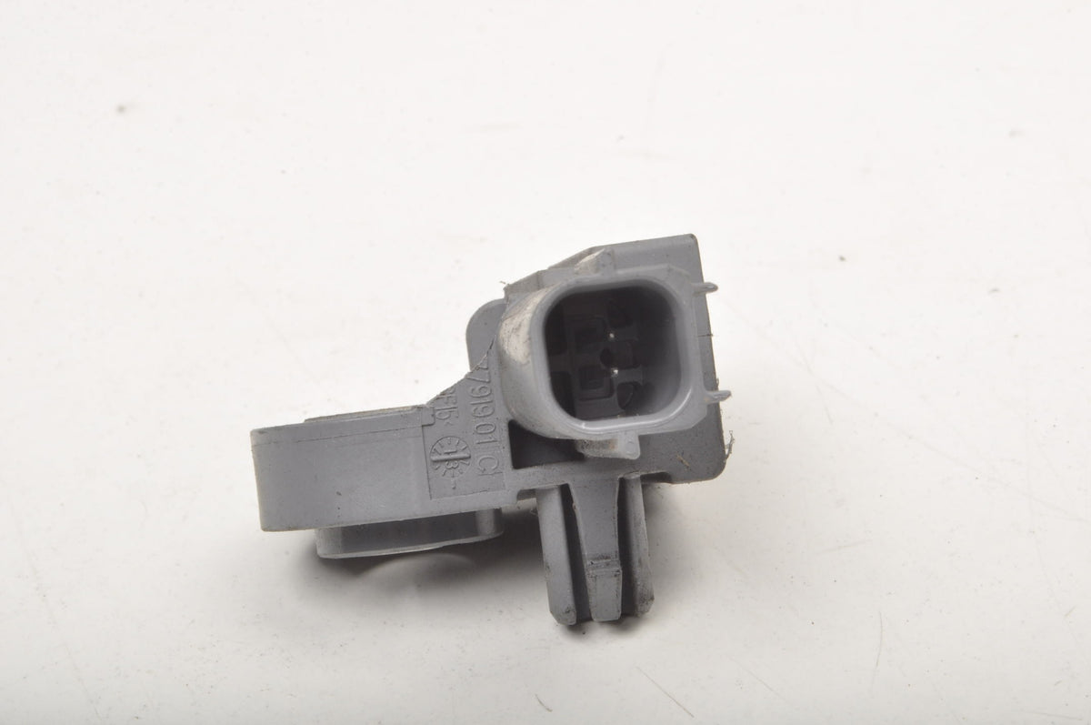 VOLVO V40 II IMPACT SENSOR 31387312