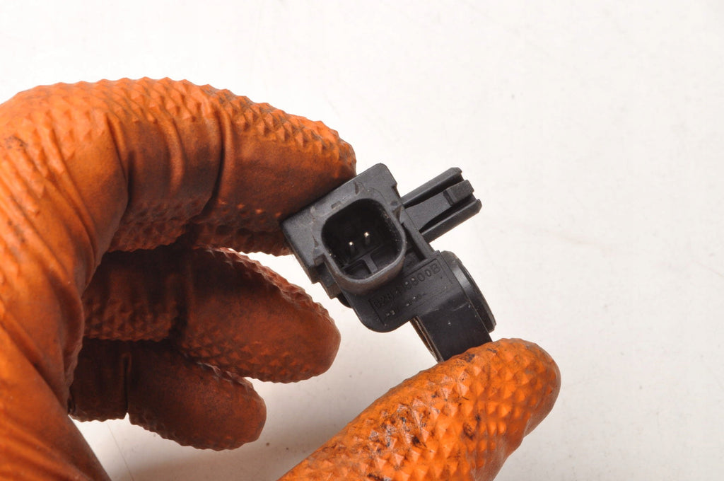 VOLVO V40 II IMPACT SENSOR 31387892