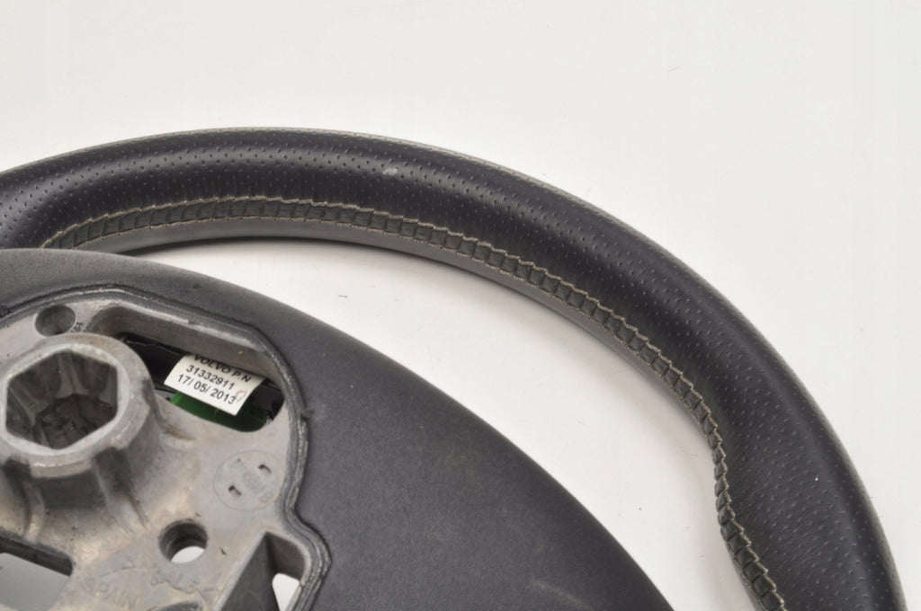 VOLVO V40 II LEATHER STEERING WHEEL 34152641A