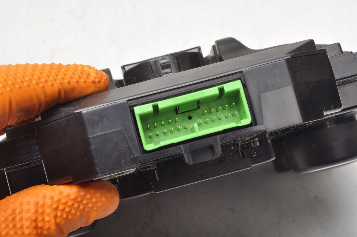 VOLVO V40 II PANEL AIR CONDITIONING SWITCH 31346949