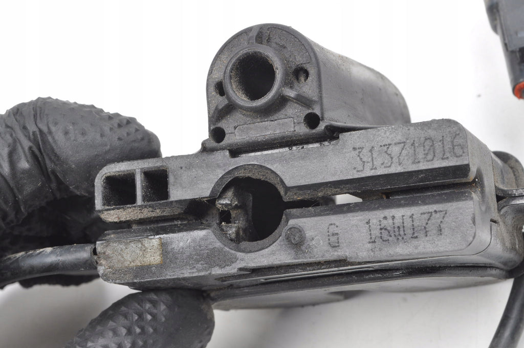 VOLVO V40 II S60 II V60 MASK LOCK 31371016