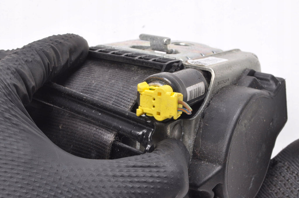 VOLVO V40 II SEAT BELT RIGHT FRONT 31292067