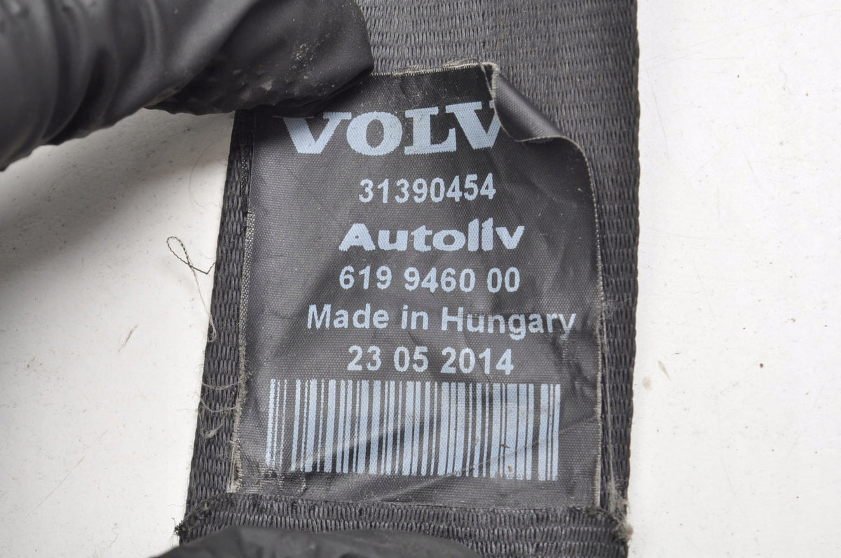 VOLVO V40 II SEAT BELT RIGHT FRONT 31390454