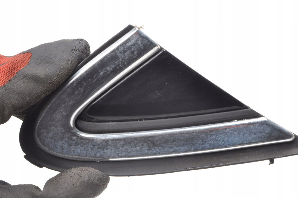 VOLVO V40 II TRIANGLE FENDER CAP COVER RIGHT 31349230