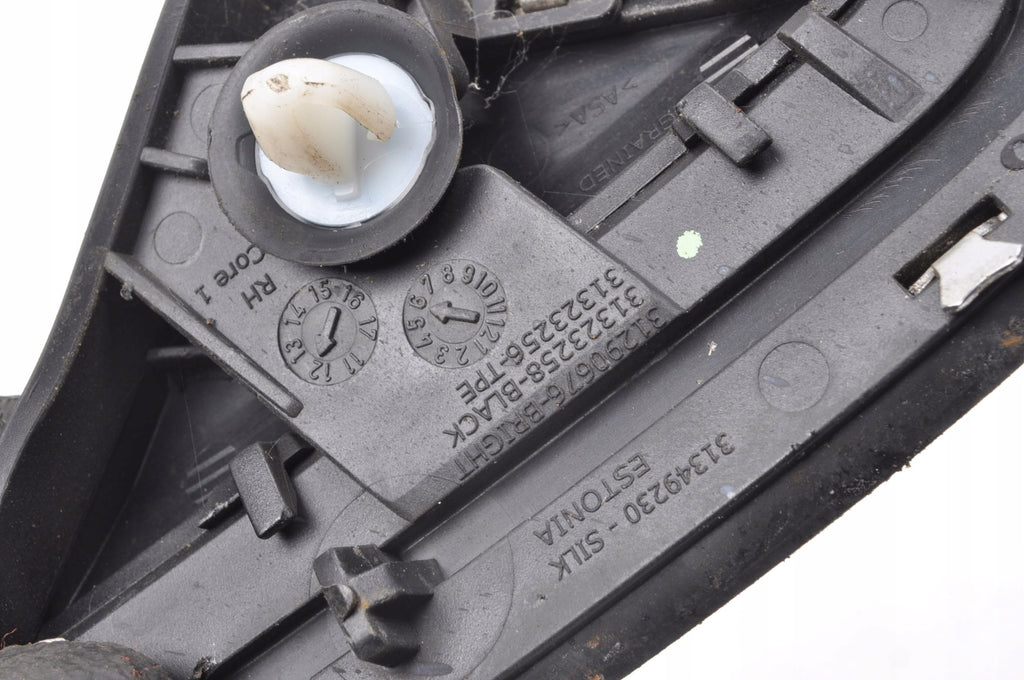 VOLVO V40 II TRIANGLE FENDER CAP COVER RIGHT 31349230