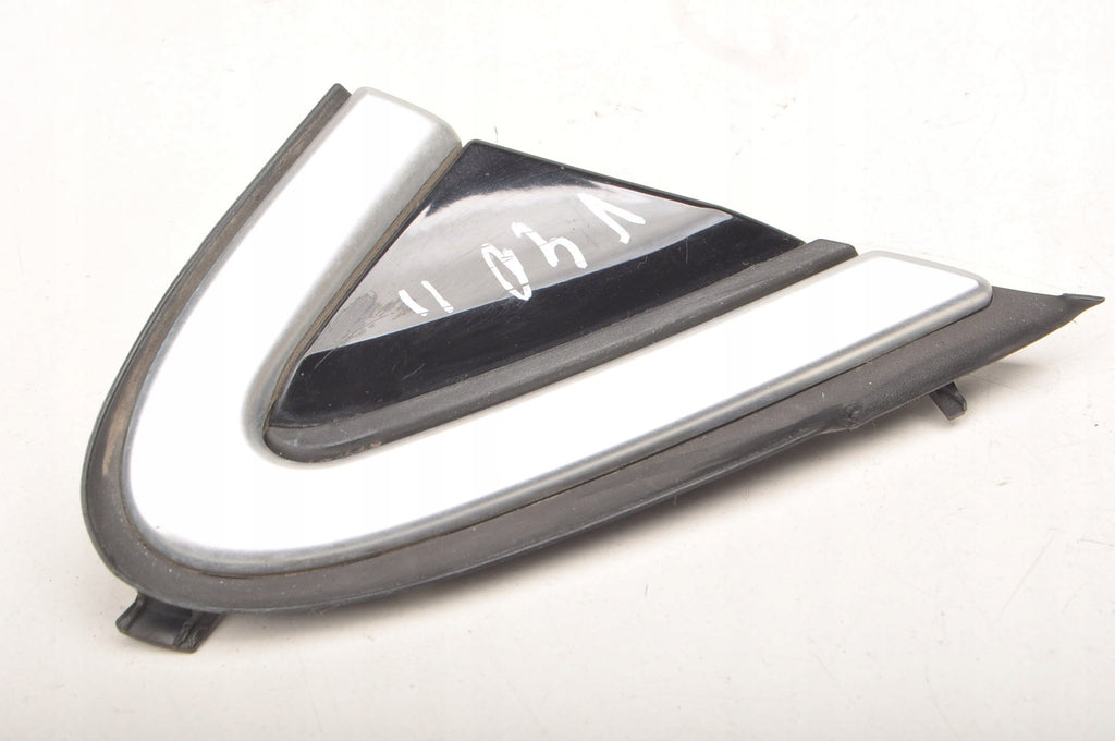 VOLVO V40 II TRIANGLE FENDER GUARD RIGHT 31349230
