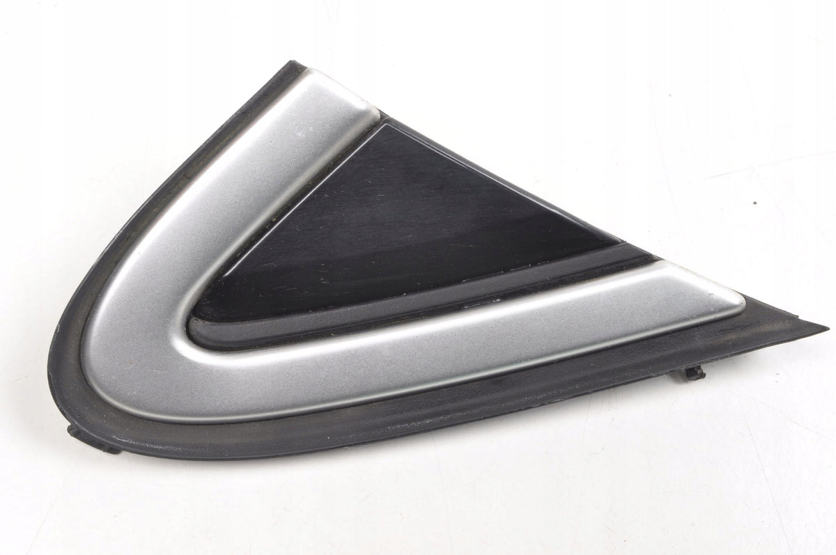 VOLVO V40 II TRIANGLE FENDER GUARD RIGHT 31349230