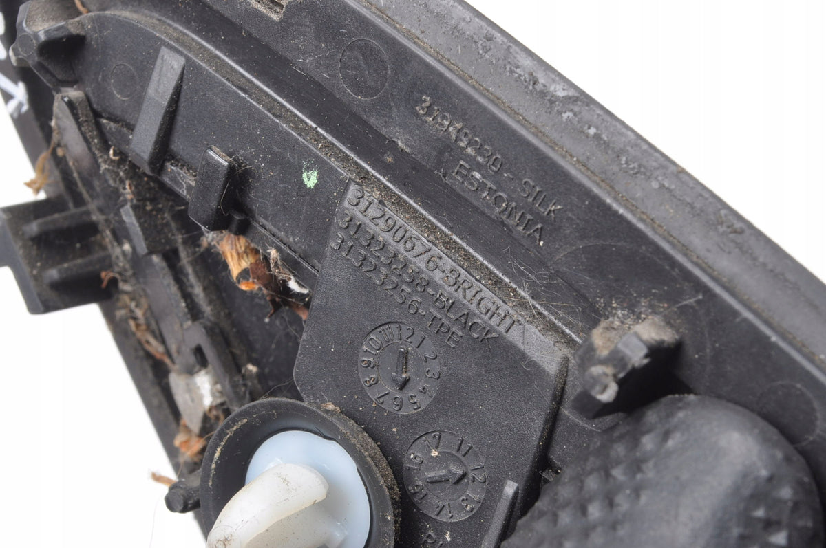 VOLVO V40 II TRIANGLE FENDER GUARD RIGHT P2 31349230