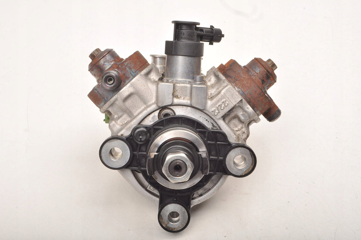 VOLVO V40 II XC70 II S60 II V60 2.0 D3 2.4 D5 INJECTION PUMP 31372081