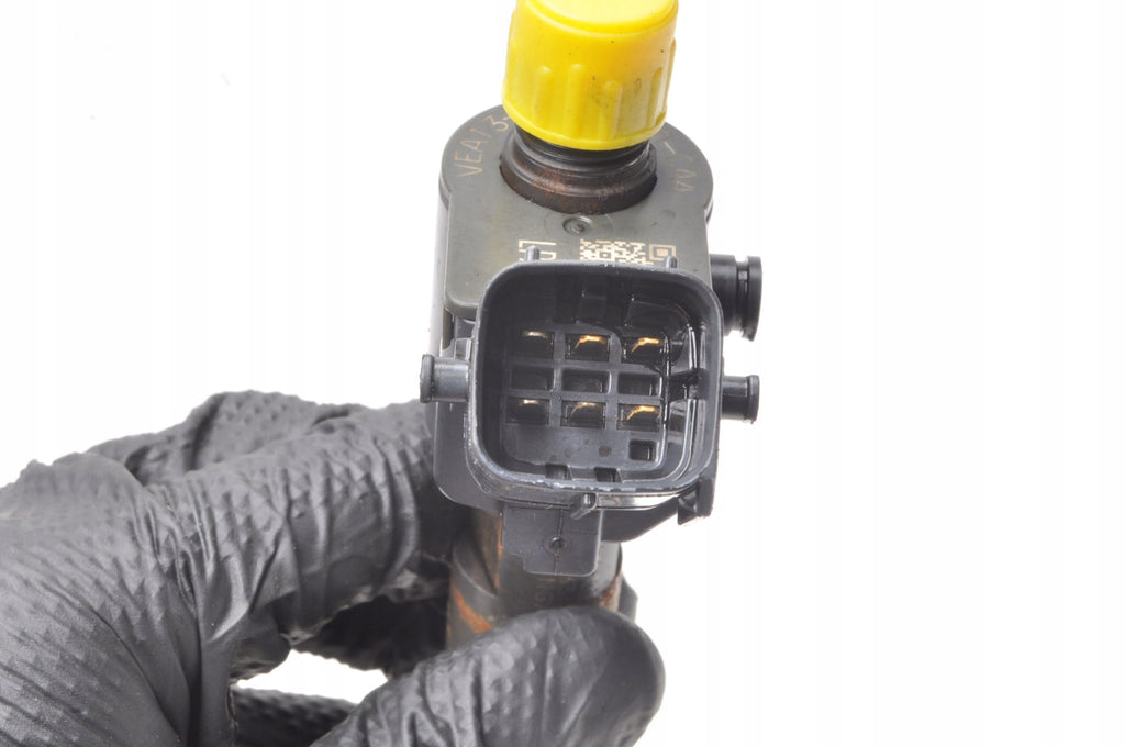 VOLVO V40 S60 V60 V70 S80 2.0 D2 120KM INJECTION INJECTOR 31336878