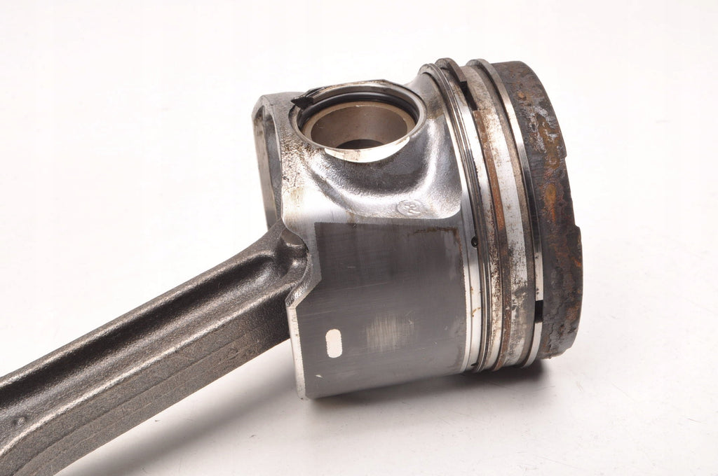 VOLVO V40 V60 XC60 V70 S80 2.0 D3 136KM PISTON WITH CONNECTING ROD 81L123 D4204T9