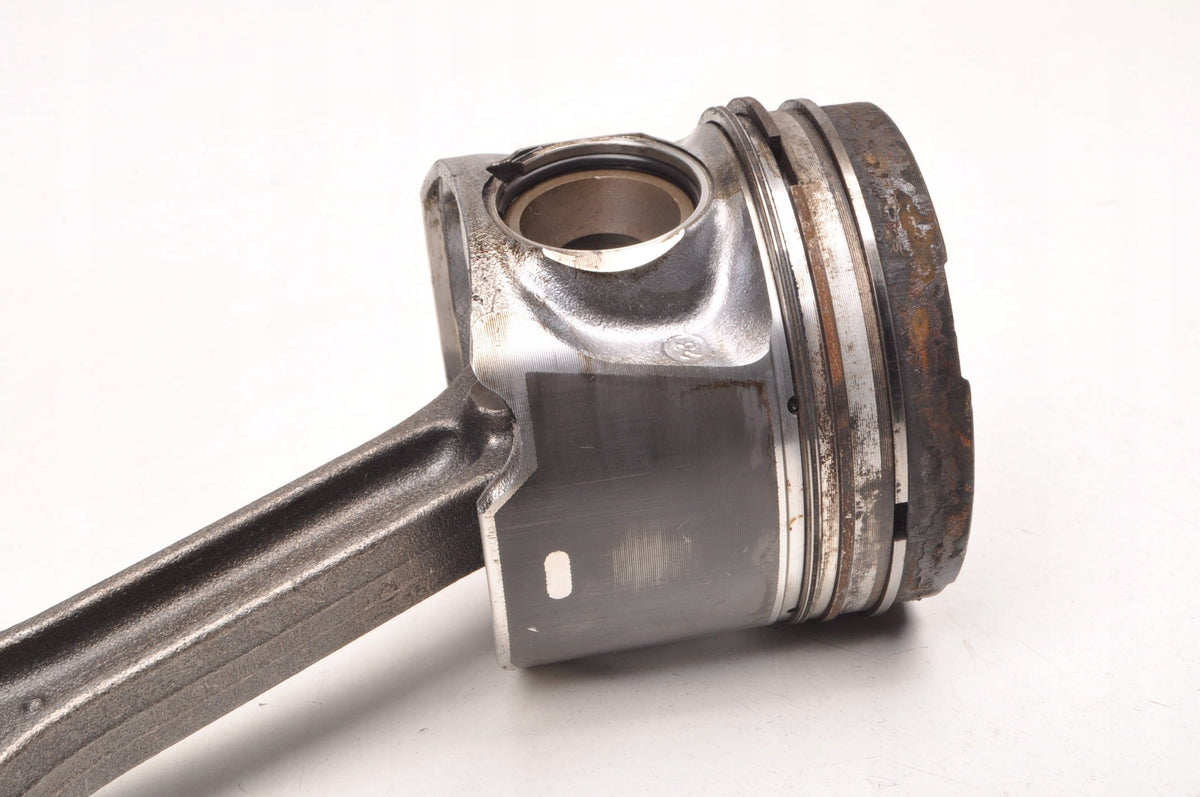 VOLVO V40 V60 XC60 V70 S80 2.0 D3 136KM PISTON WITH CONNECTING ROD 81L123 D4204T9