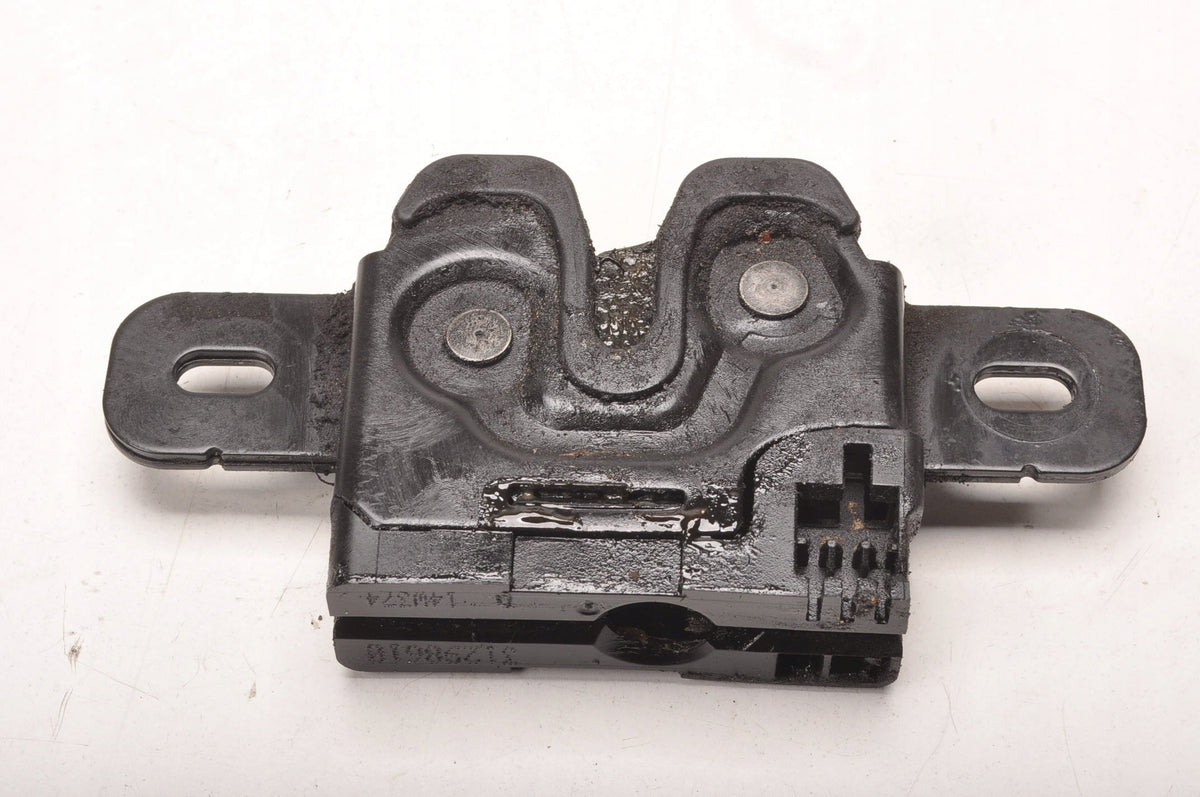 VOLVO V40 XC60 S60 II V60 MASK LOCK 31298610