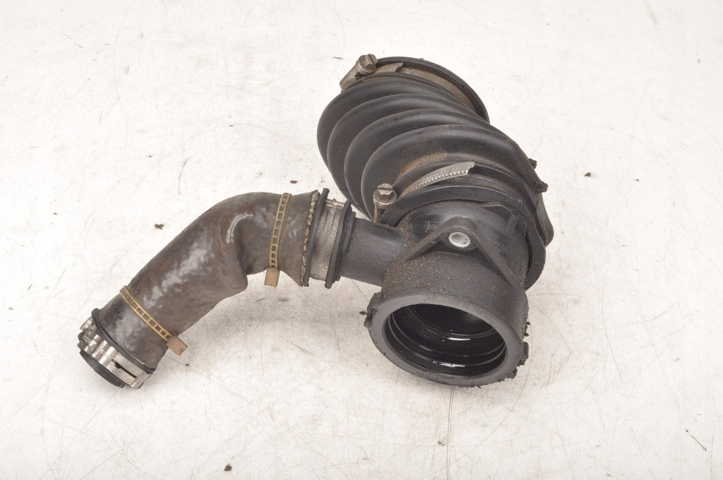 VOLVO V50 1.6 AIR INTAKE PIPE AV61-6C784-AD